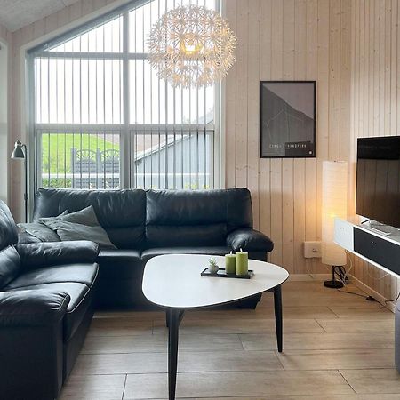 8 Person Holiday Home In Roslev Eksteriør bilde