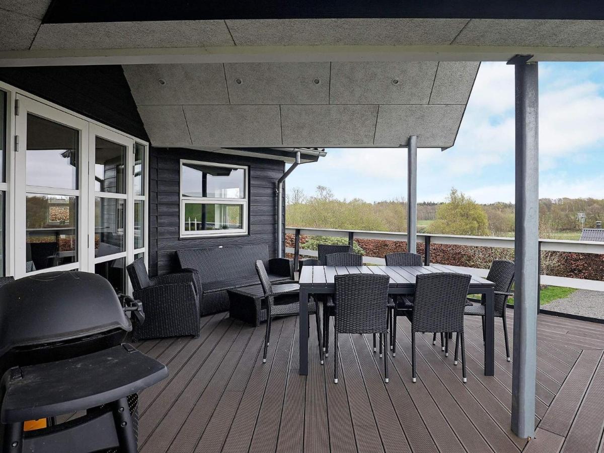 8 Person Holiday Home In Roslev Eksteriør bilde